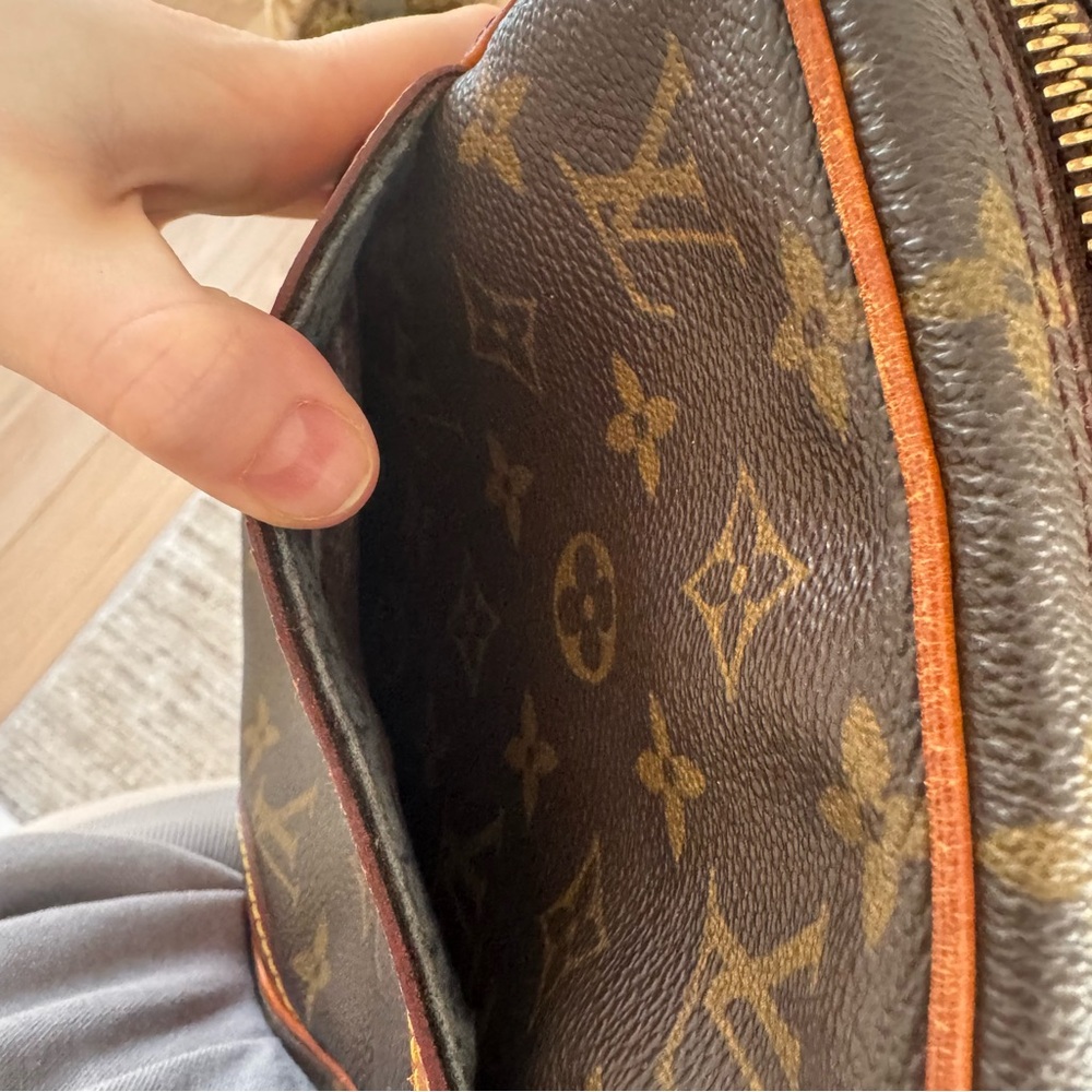 ✅AUTHENTIC✅LOUIS VUITTON DANUBE CROSSBODY BAG - Picture 13 of 14